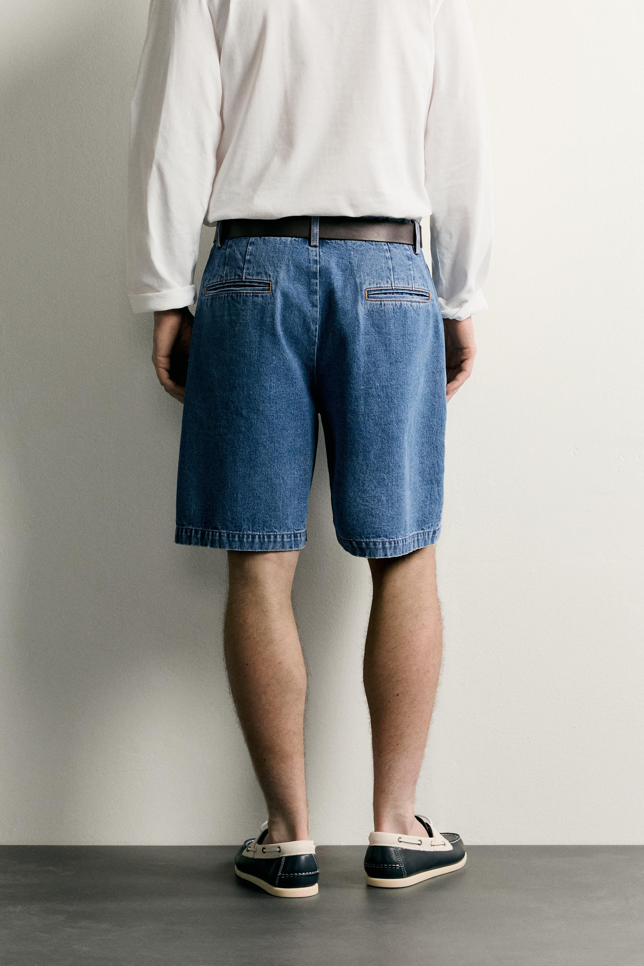 PLEATED REGULAR FIT DENIM BERMUDA SHORTS